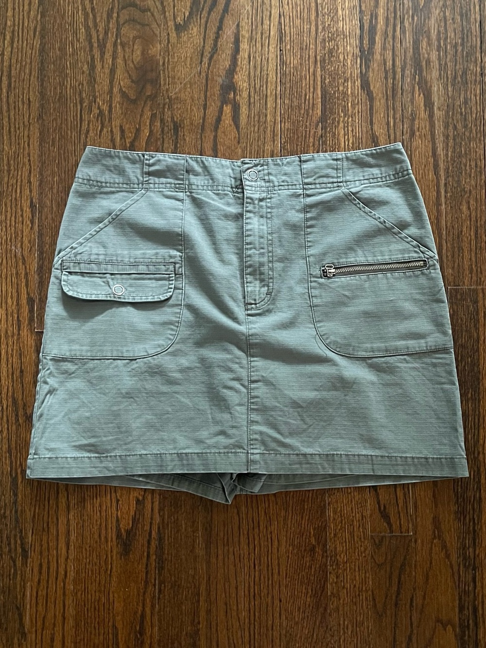 Vintage Gloria Vanderbilt mini skirt